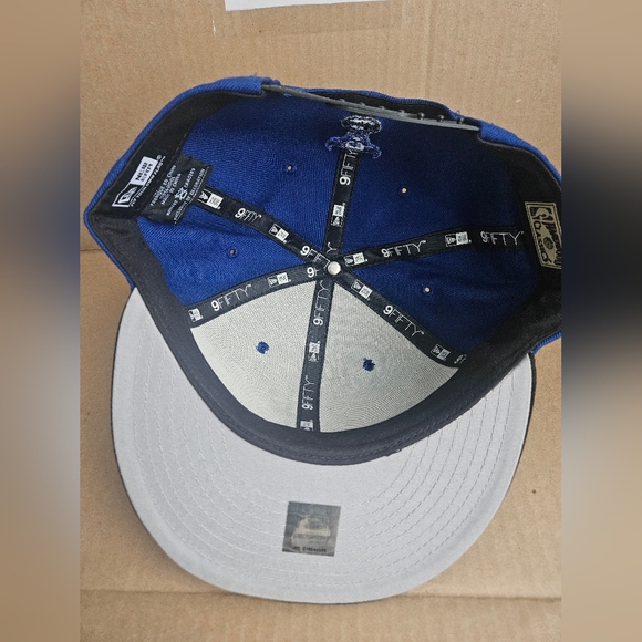 New Era Chicago Bulls Snapback Cap (Blue, Black, Yellow) - Picture 5 of 5